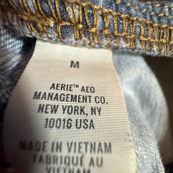 Aerie Distressed Women's Denim Shorts Elastic Stretch Back Raw Hem Size Medium - Picture 6 of 8
